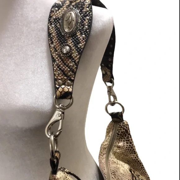 Blue Elegance Shoulder Bag – Timeless Style in Excellent Condition - Picture 2 of 14